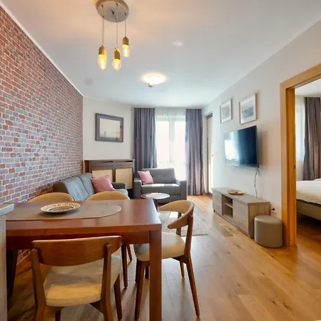 Gold Centar شقة *